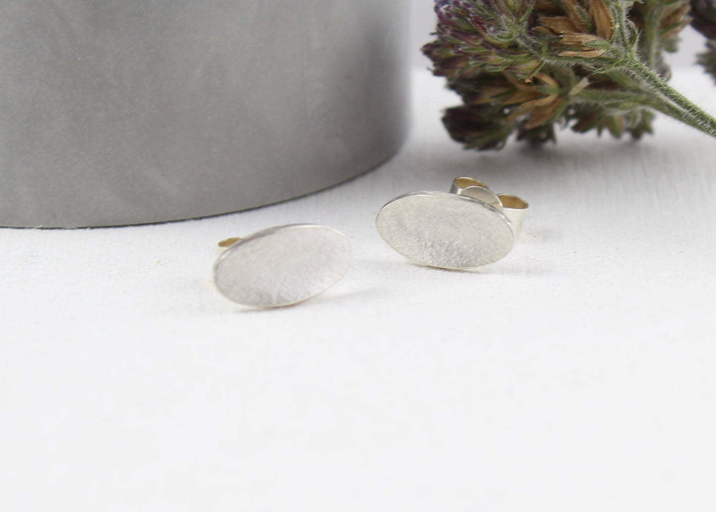 Olive stud earring
