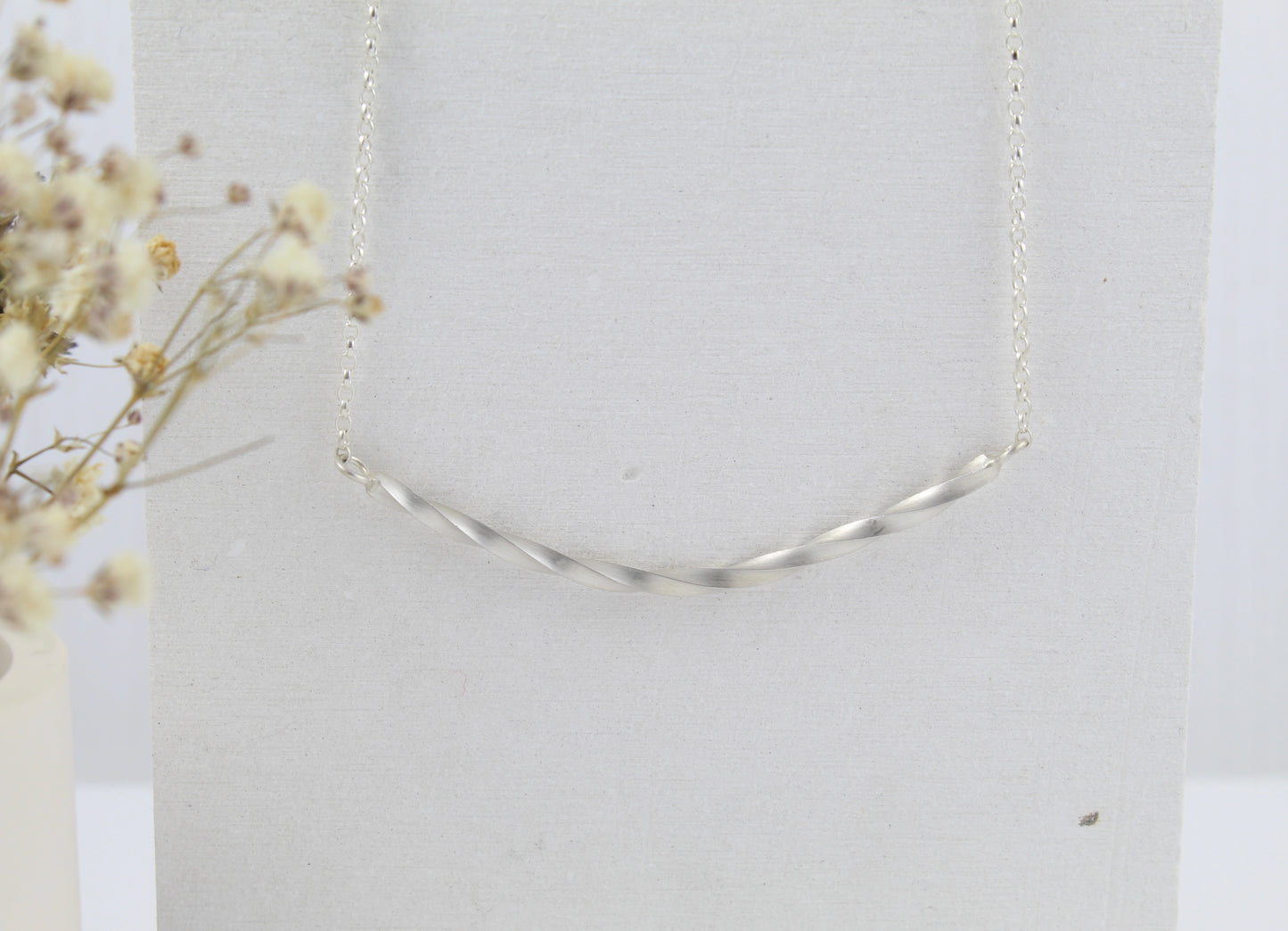 Twisted Bar Necklace